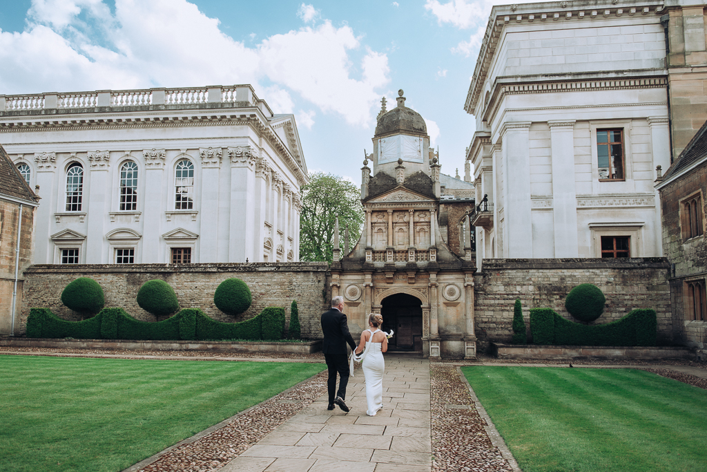 Bride and groom exploring Cambridge university