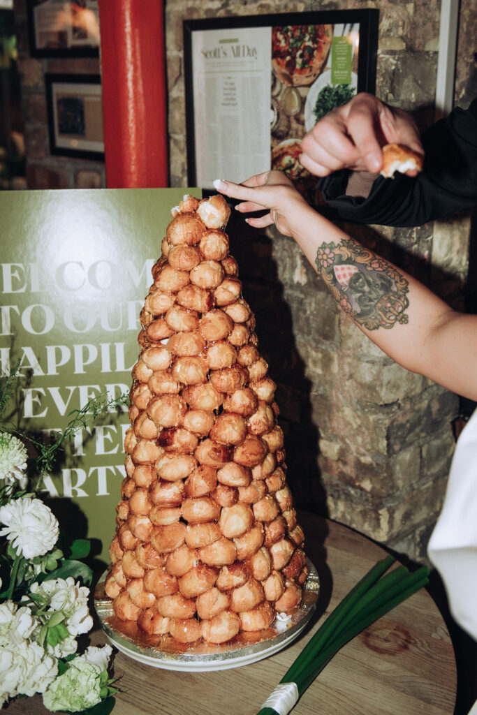 Tower of wedding cake