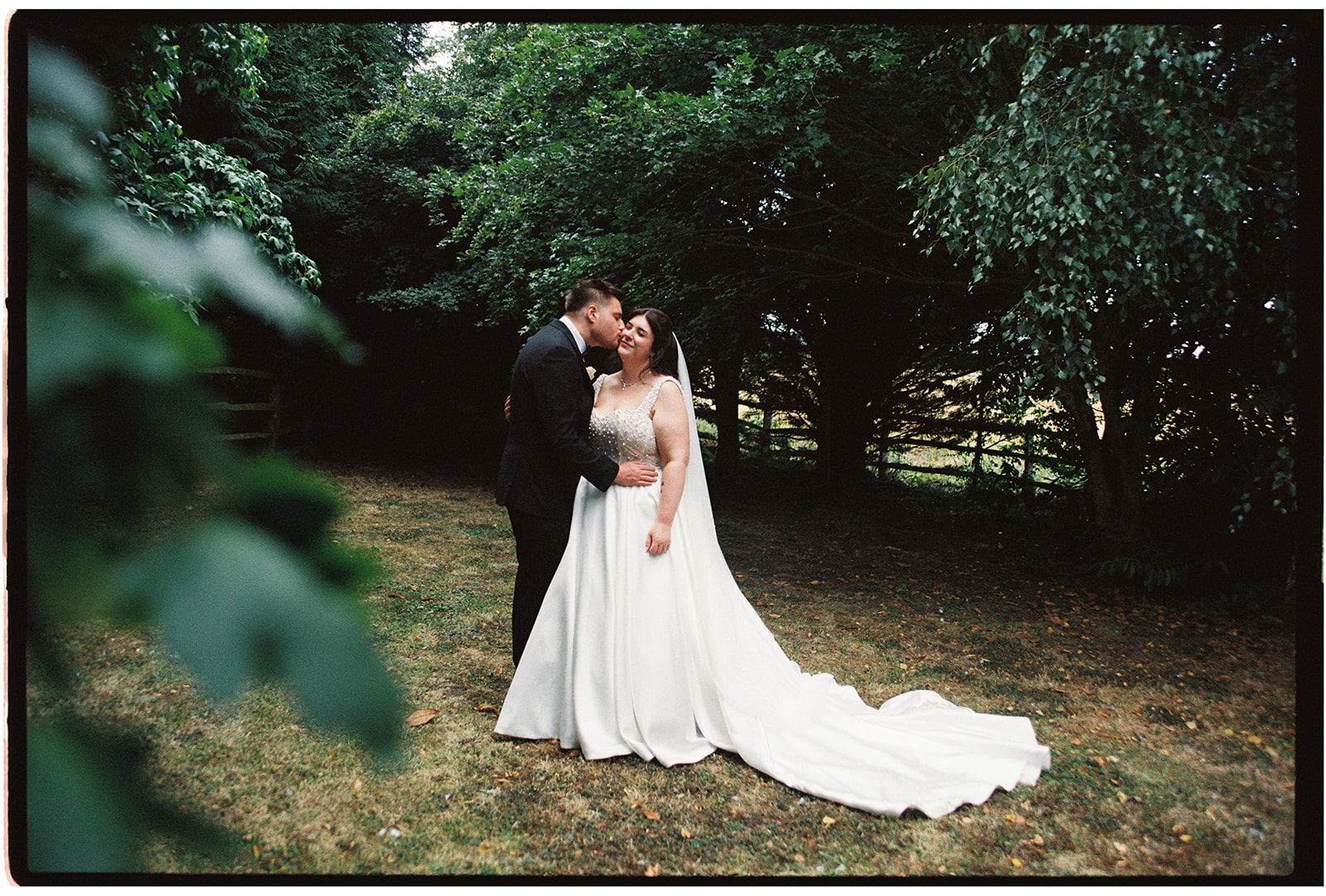how much would a wedding photographer charge